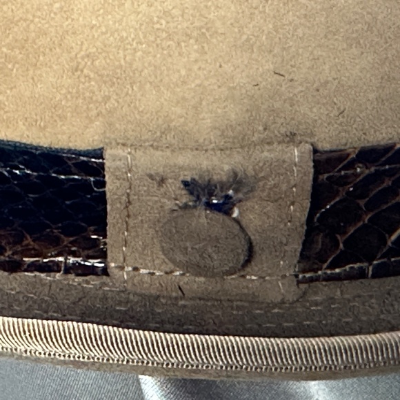 VINTAGE Abercrombie & Fitch Men's Tan Suede Fedora Hat w/ Snake Leather Band - Picture 2 of 11